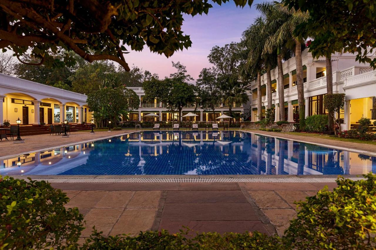 Jehan Numa Palace Hotel Bhopal Exteriör bild