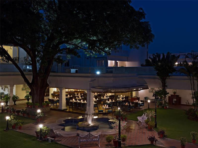 Jehan Numa Palace Hotel Bhopal Exteriör bild